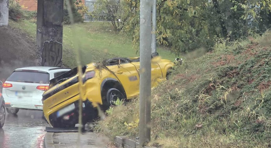 Трима младежи са пострадали при катастрофата на 