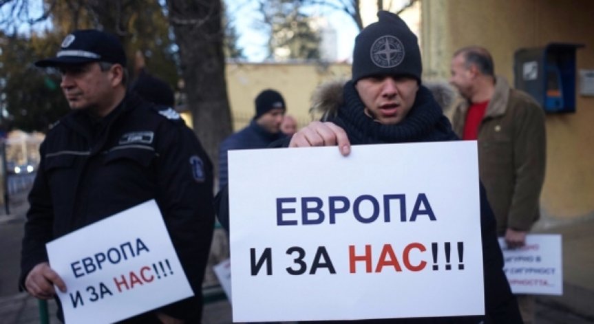 30 надзиратели пазят хиляда затворници... Служителите отново на протест!