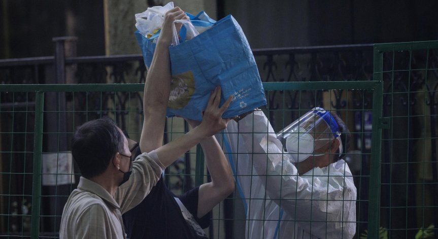 40-дневен локдаун доведе до празни хладилници и липса на лекарства в китайски град 