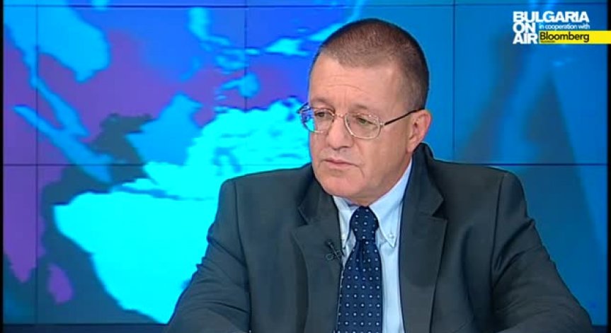Б. Ноев: България не може да позволява прелитания на самолети с неизвестен товар