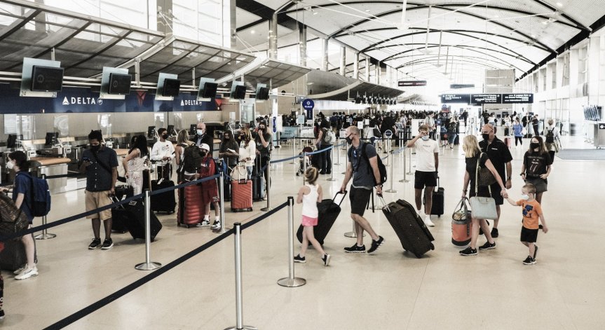 Ще изискват пълна ваксинация от влизащите в САЩ чужденци