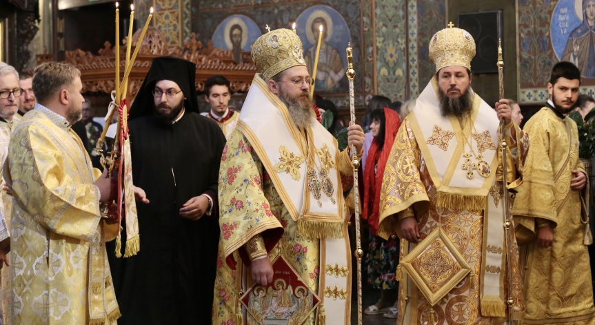 Българският патриарх Неофит празнува рожден ден, десетки се помолиха за здравето му