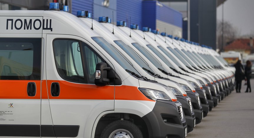 Водачът е загинал на място.