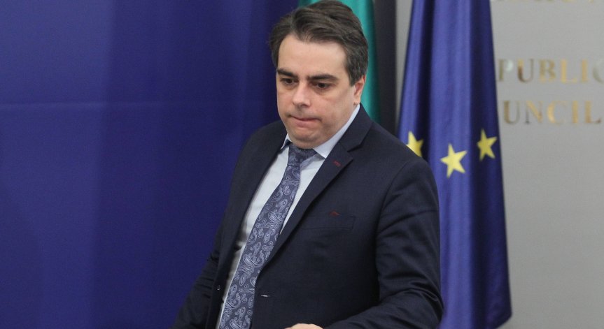 Асен Василев: Който може да работи, не трябва да разчита на социални помощи