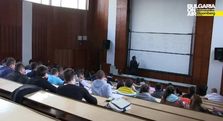 Има недостиг на учители на прага на новата учебна година