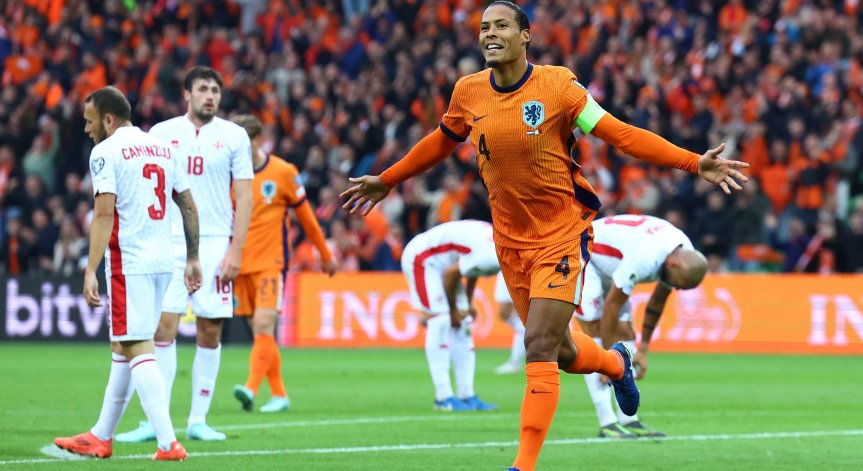 Нидерландия вкара цели 8 гола.