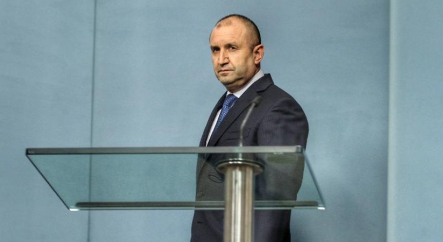 Радев: България устоява на безпрецедентен миграционен натиск