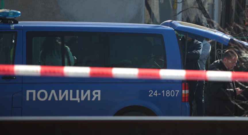 Жената била открита от сина си в банята.