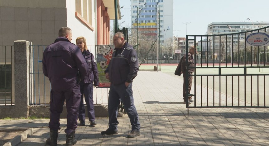 МОН уведоми училищните директори за процедурата на МВР при заплахи