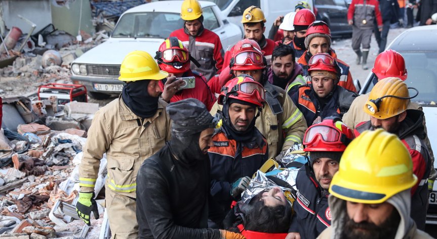 Безредици в Южна Турция пречат на спасителите, доставките на храна намаляха