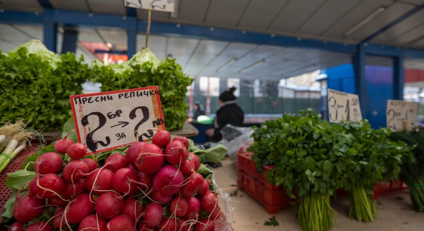 Министерският съвет ще определя списъка на храните, за които ще важат таваните на надценките.