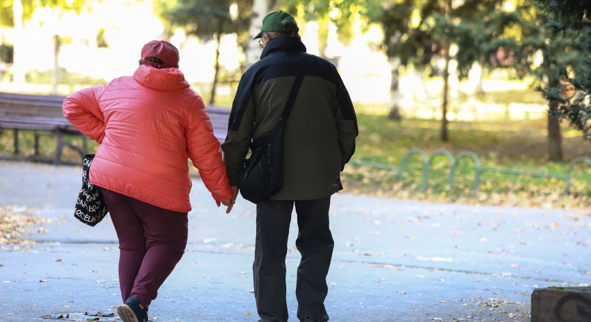 НОИ обяви кога ще изплаща пенсиите, над 2 млн. възрастни хора ще получат увеличение