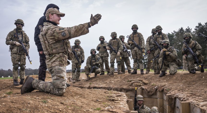 САЩ подготвят нов пакет военна помощ от $1 млрд. за Украйна