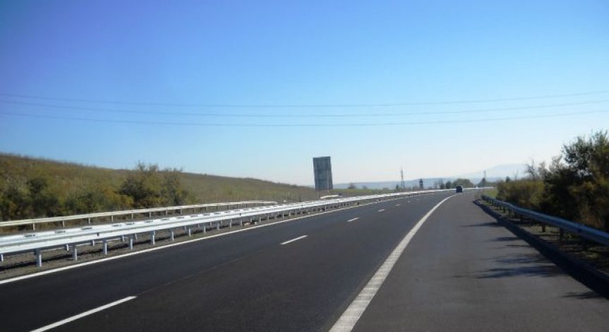 Катастрофа затруднява трафика на 