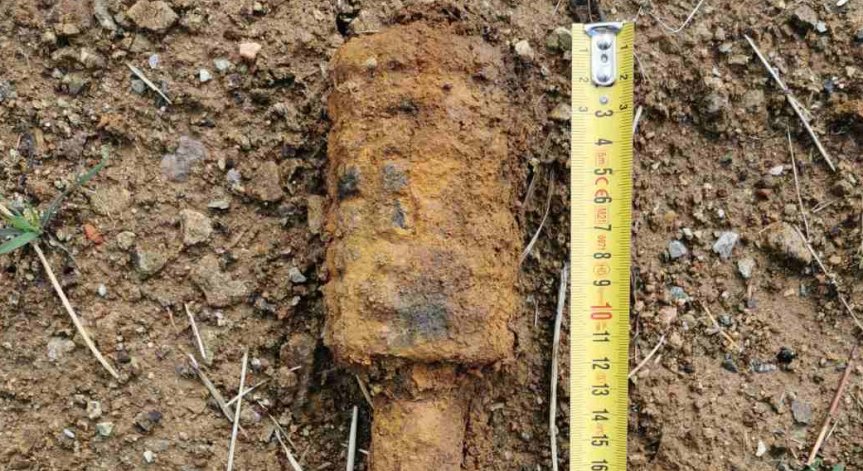 Невзривени гранати откриха в квартал 