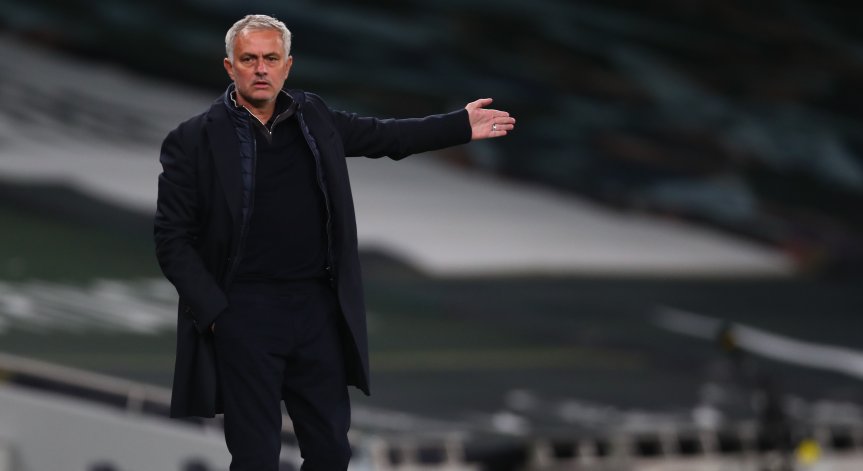 Моуриньо засипа със суперлативи 