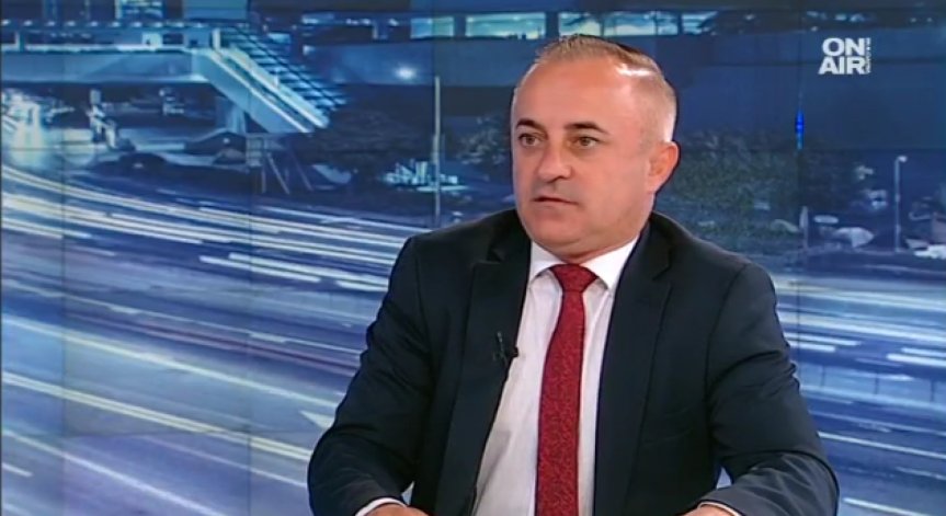 Неподписаният президентски указ за Маринов било от липса на диалог между институциите