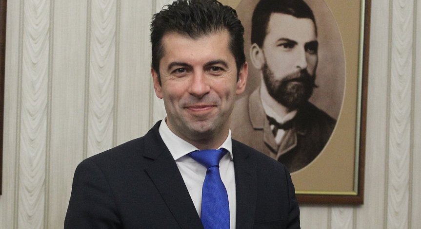 Кирил Петков ще посети Скопие на 18 януари