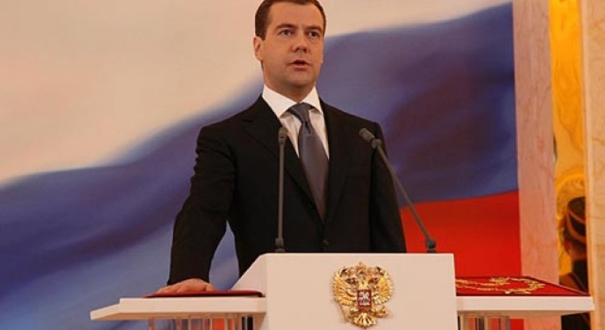 Медведев: Санкциите ще направят Русия по-силна