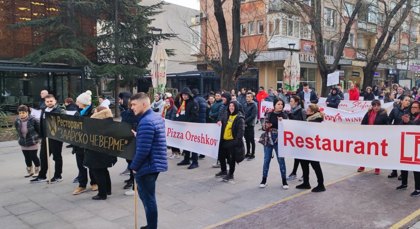 След ковчега в Стара Загора - обмислят смекчаване на мерките за заведенията