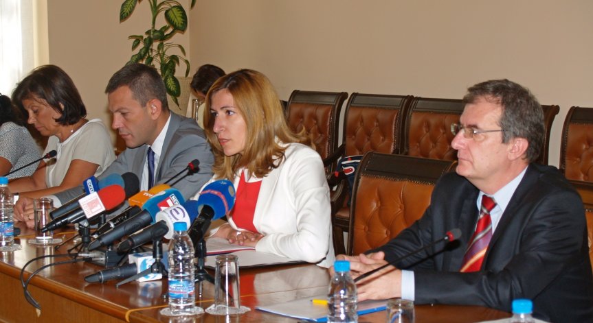 5 проекта по ОП Транспорт са високорискови: Ангелкова