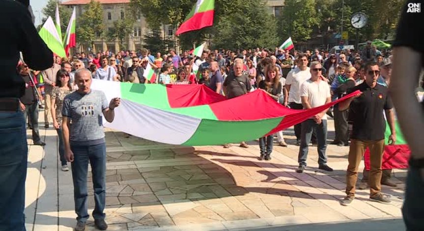 Нов протест срещу бежанския център в Харманли