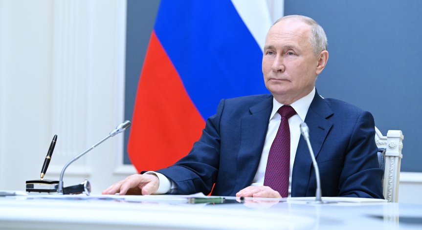 Путин: Срещу Русия се води хибридна война, уверено се противопоставяме на санкциите