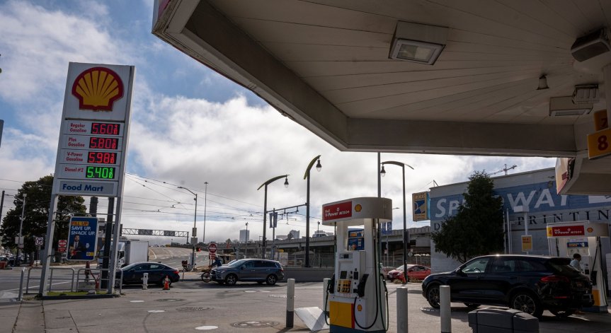 Shell на крачка от въвеждането на задължителна ваксинация за служителите