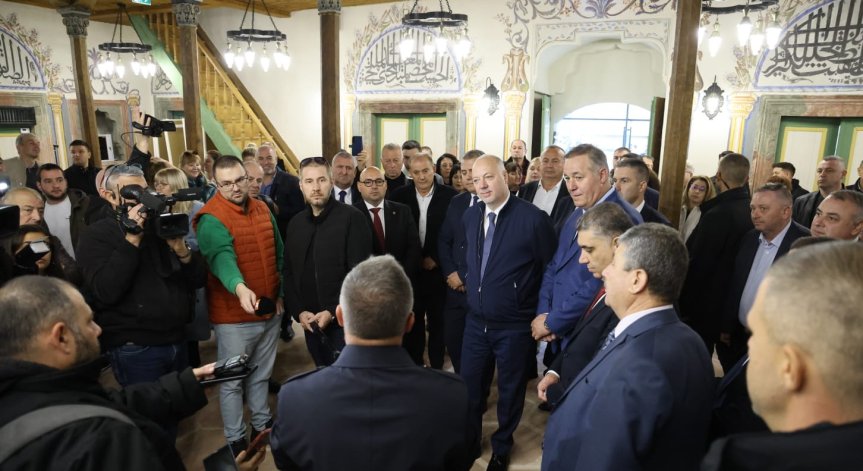 Желязков в джамия в Разград: България просперира заради етническата толерантност (+СНИМКИ)
