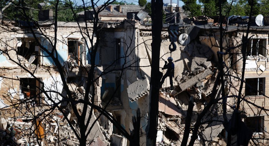 През нощта Русия е атакувала с над 360 дрона.