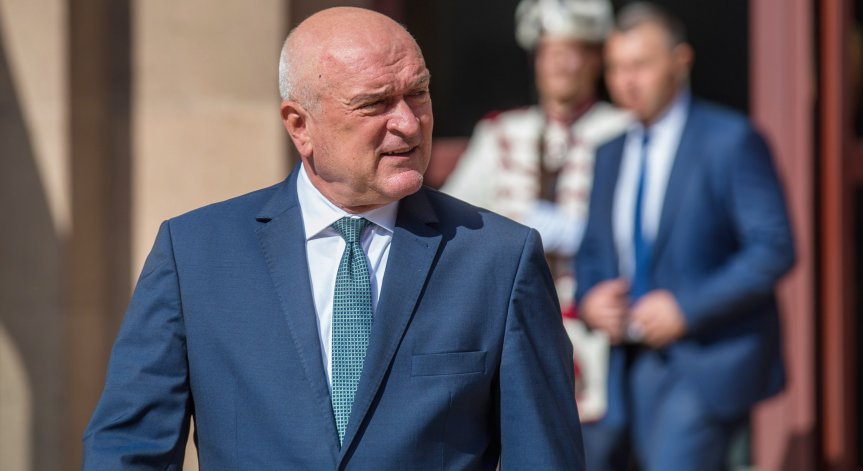 Министерският съвет е в непрекъсната комуникация с ЕК.