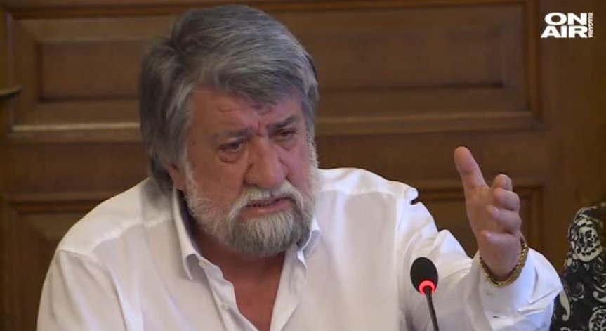 Комисията по култура: Музикантите от БНР да се отделят