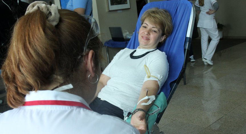 Кръводарите са намалели драстично от началото на март 