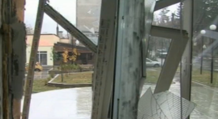 Задигнаха банкомат в симитлийското село Крупник