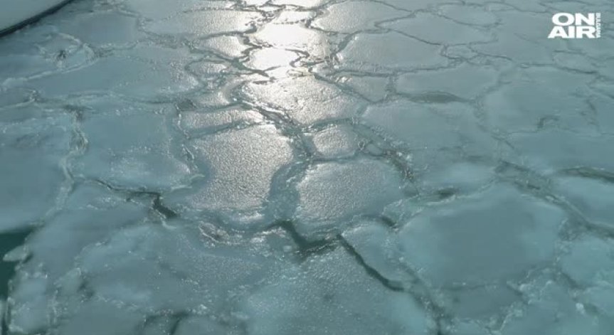 Морето край Бургас замръзна за пръв път от 50 години