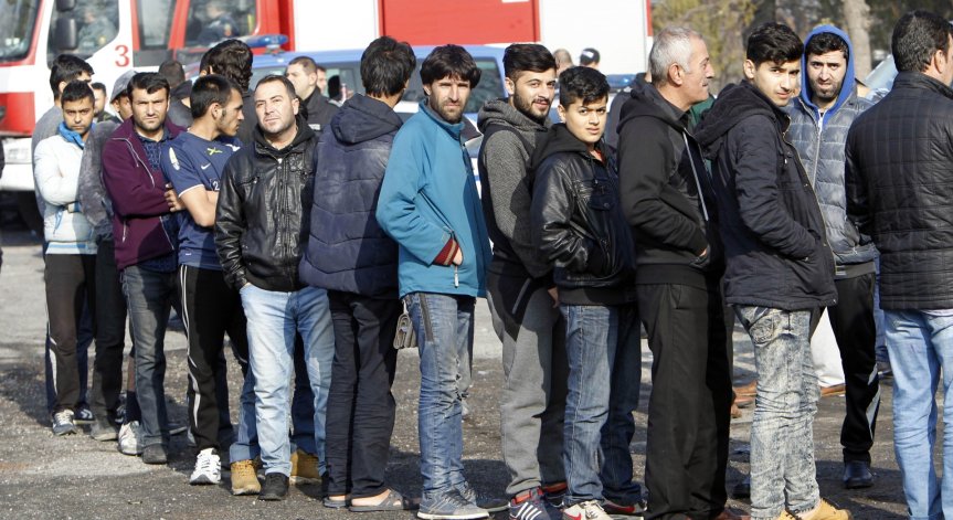 След размириците в Харманли: Отвеждат афганистанец в прокуратурата