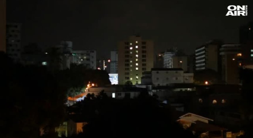 Венецуела отново на тъмно - жителите на Каракас излязоха на протест