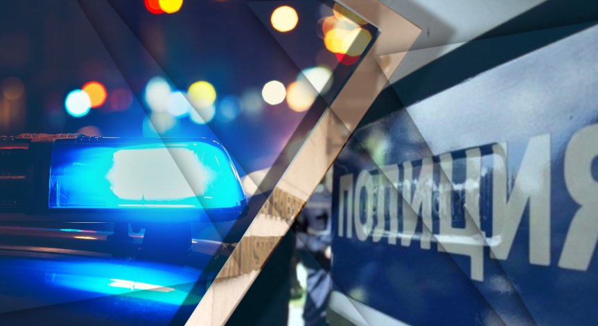 Моторист загина, след като се блъска в камион 