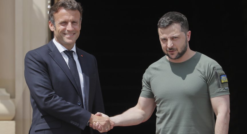 Макрон осъди кланетата в Украйна: Има доказателства за военни престъпления