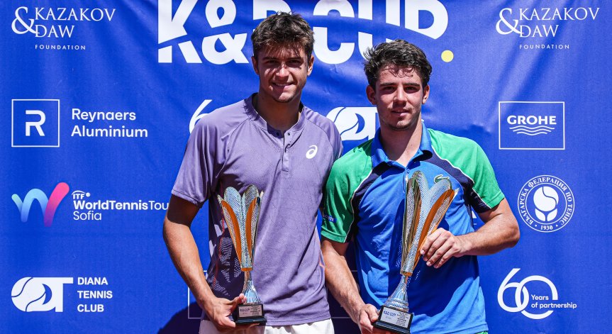 Тома Форел победи с ъс 7:5, 6:0.