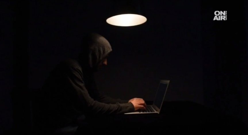 Рекордьор: Мъж даде 100 хил. лева на телефонни измамници!