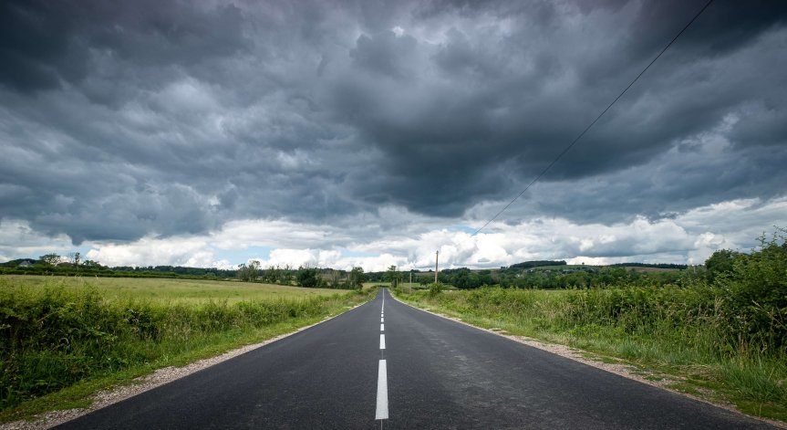 През периодите 6-9 май и 23-25 май има гръмотевична дейност.