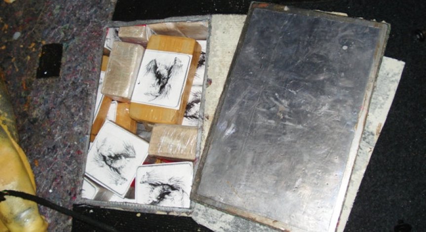 Митничари задържаха 51 кг хероин, укрит в тайник на кола