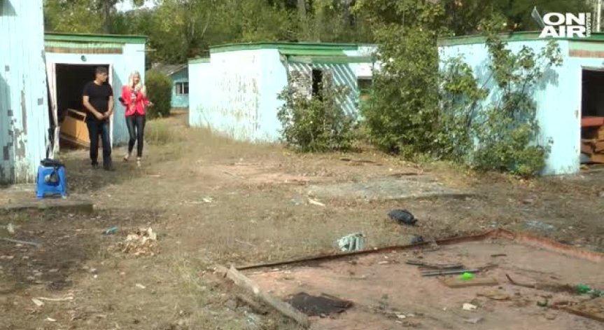 Събарят бунгала на къмпинг 