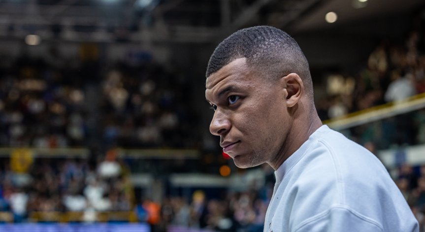 Във Франция скочиха на ПСЖ заради казуса 