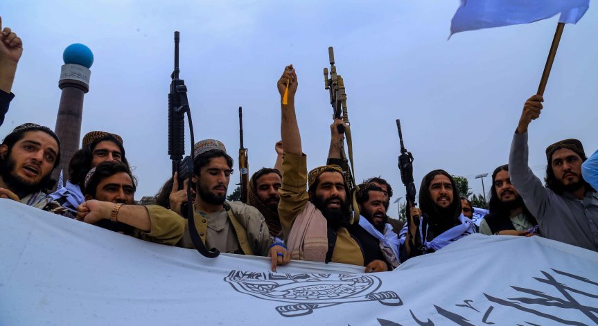 Талибаните искат бартер с Русия - стафиди и билки срещу бензин и дизел