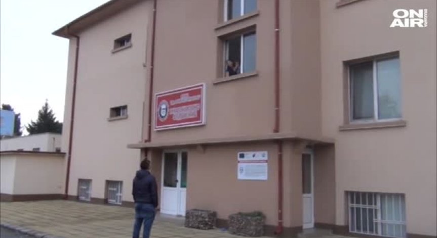 Хранително отравяне вкара в болница 21 деца от Сливенско