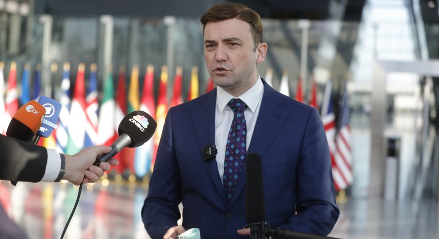 Буар Османи: Неприемливо е историческите искания да влязат в преговорната рамка