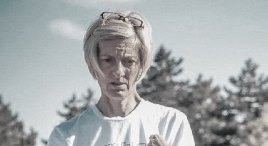 Пендарева е номер 2 е във вечната българска ранглиста на 60 метра в зала със 7.04 секунди (2001).