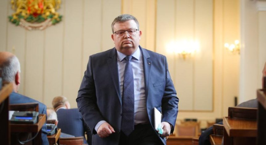 Цацаров: Има институционален натиск върху ДАНС от Рашков и Петков